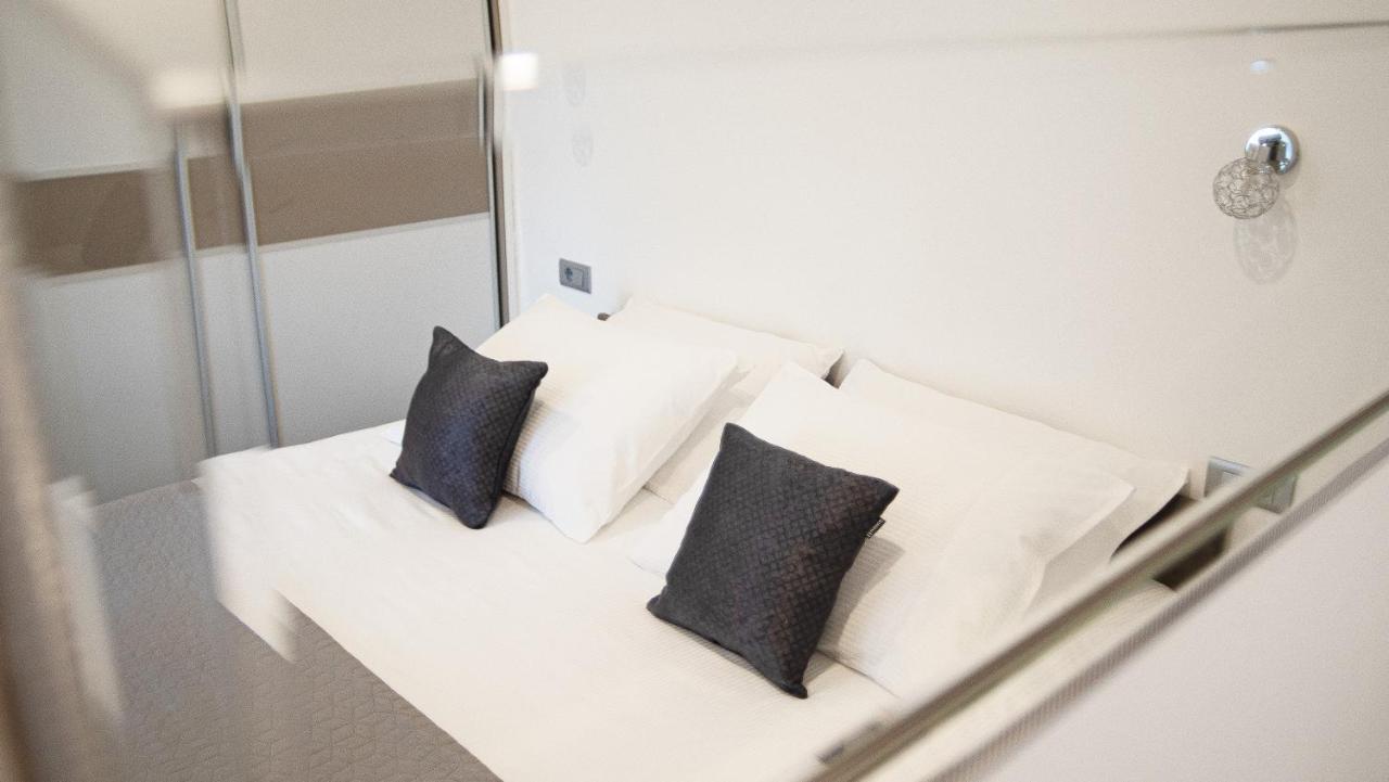 Apartment Stela - Private Terrace & Parking Zadar Eksteriør billede