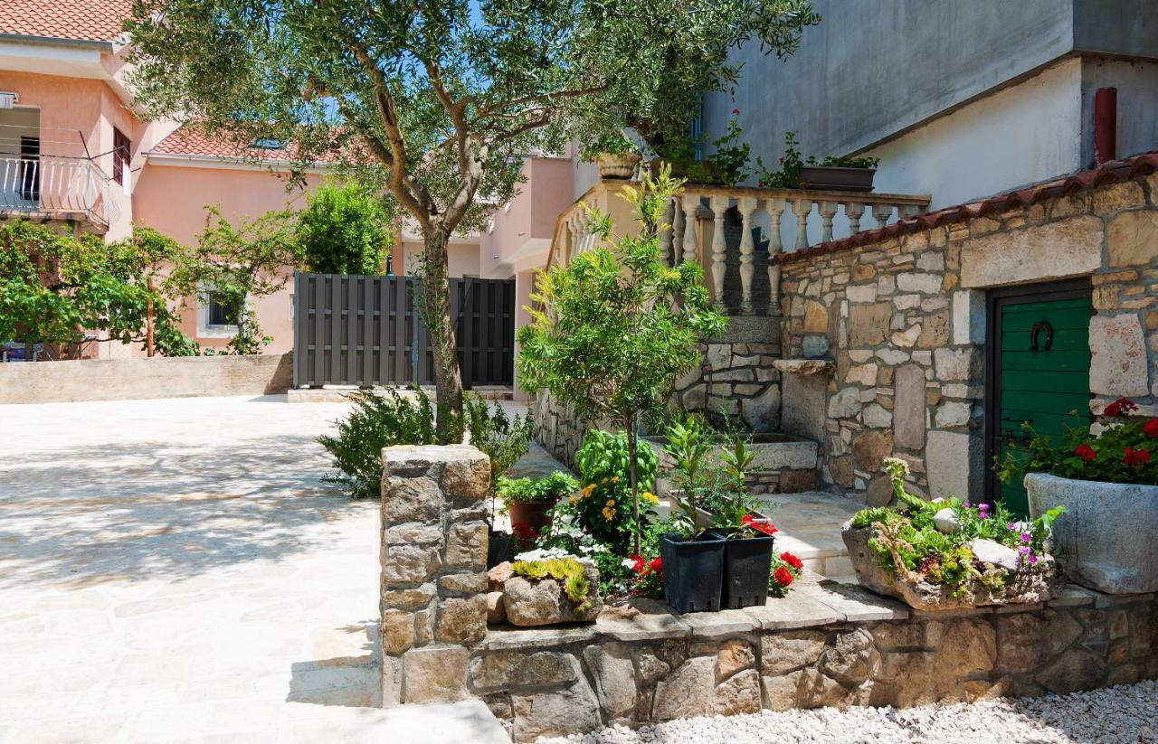 Apartment Stela - Private Terrace & Parking Zadar Eksteriør billede