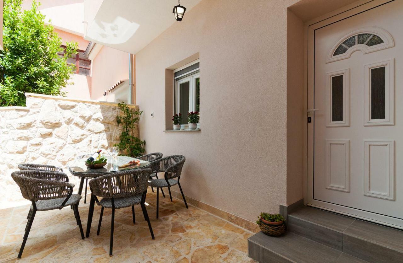 Apartment Stela - Private Terrace & Parking Zadar Eksteriør billede