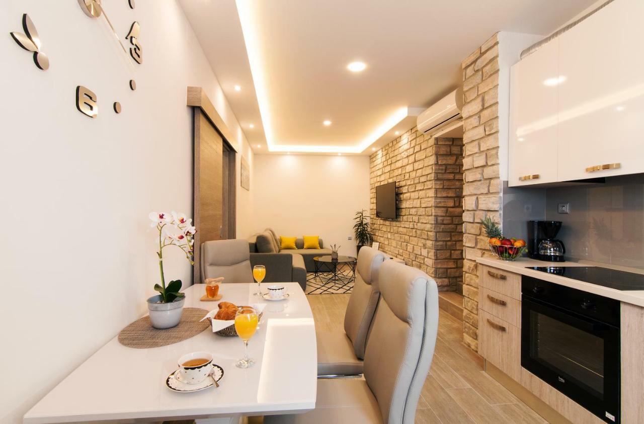 Apartment Stela - Private Terrace & Parking Zadar Eksteriør billede